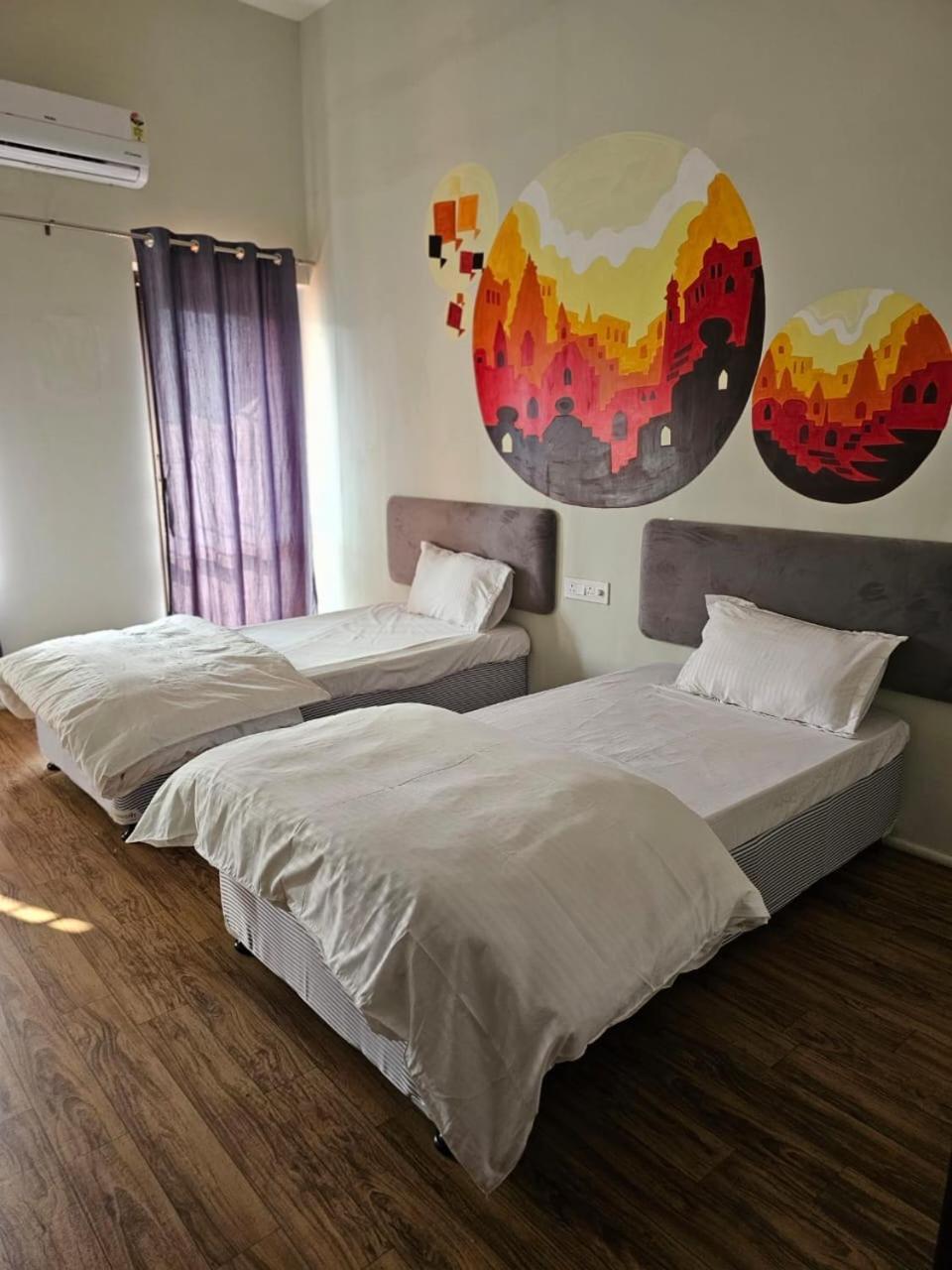My Roomz Banaras พาราณสี ภายนอก รูปภาพ